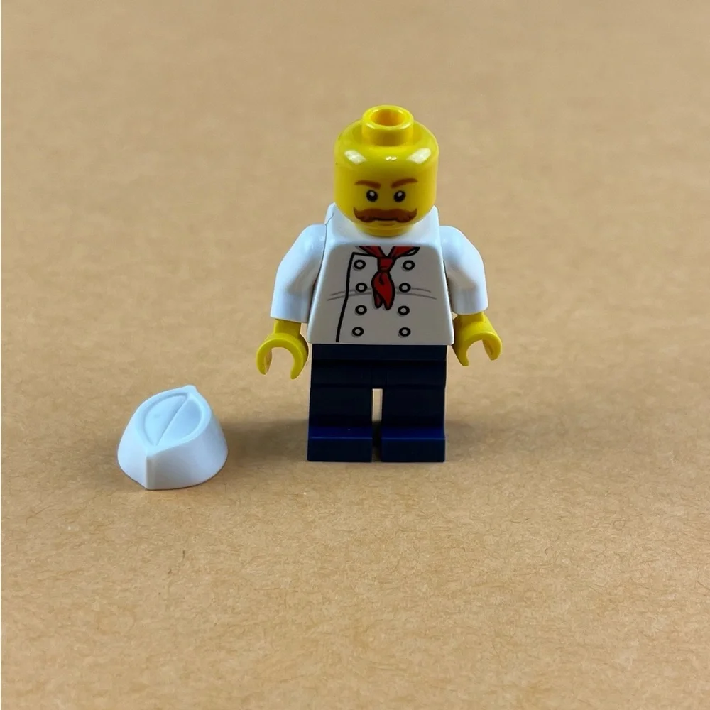 LEGO Town City Hot Dog Vendor Chef Minifigure 2